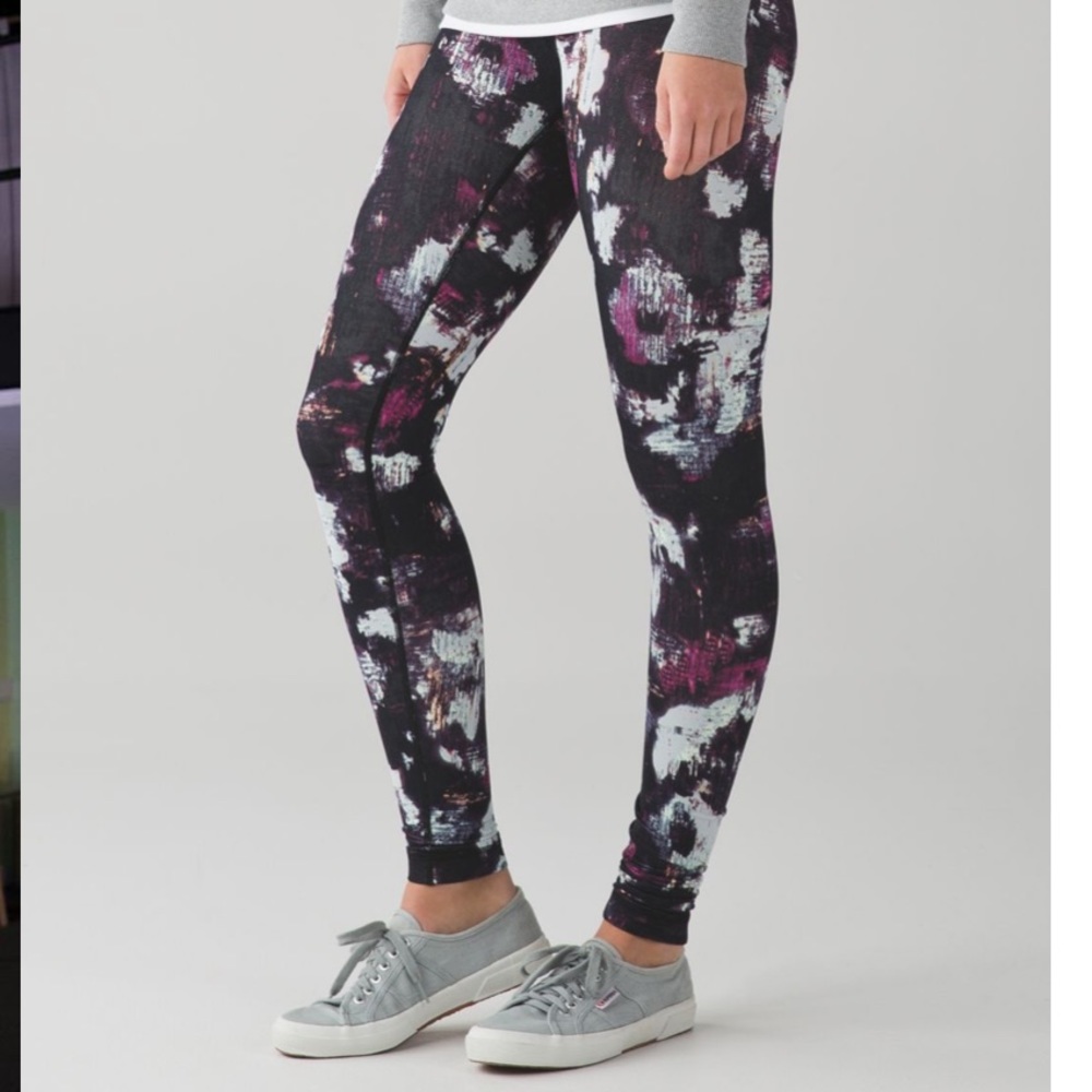 Lululemon Wunder Under Hi-rise pant, purple floral leggings size 6 *rare* - Picture 1 of 6